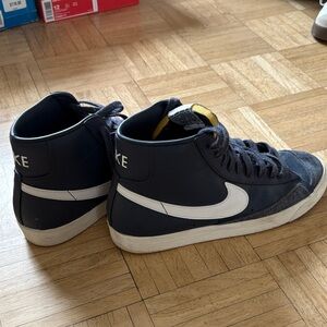 Nike High-Top Sneakers in Navy and Cream